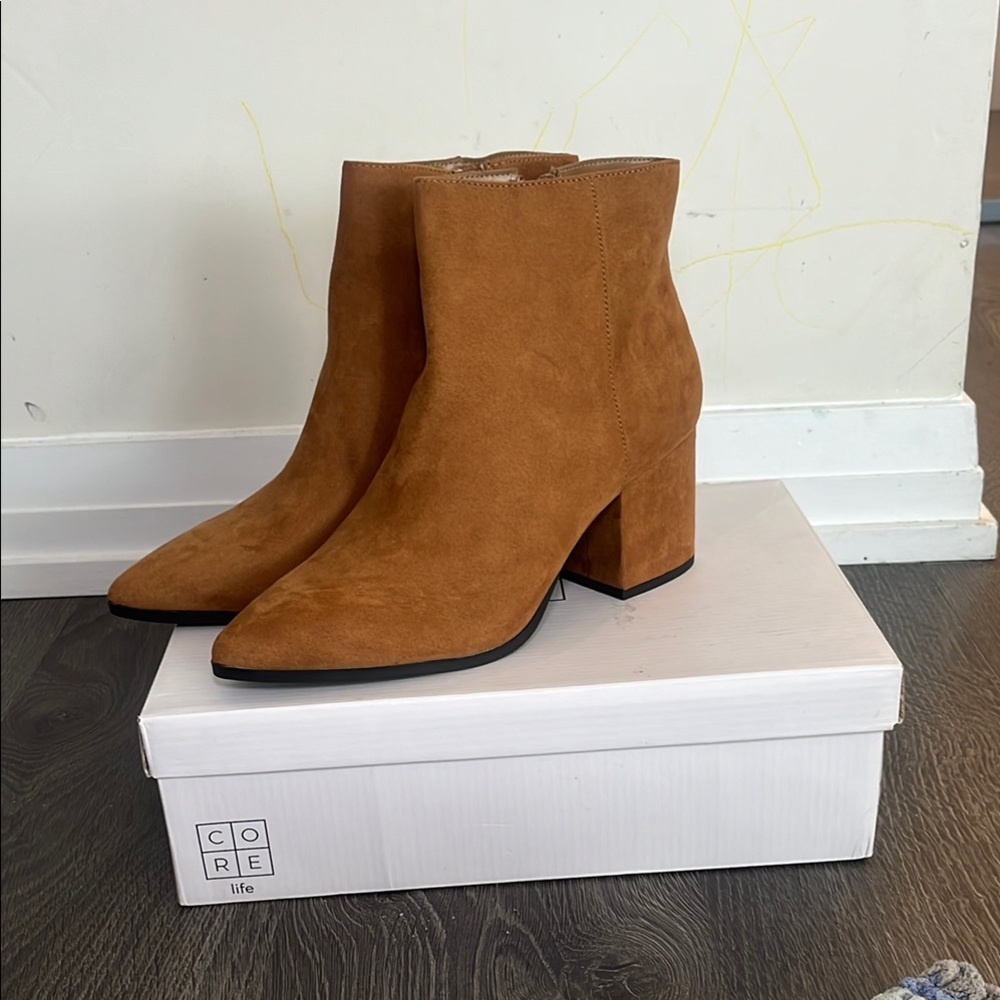Women's Tan Ankle Boots